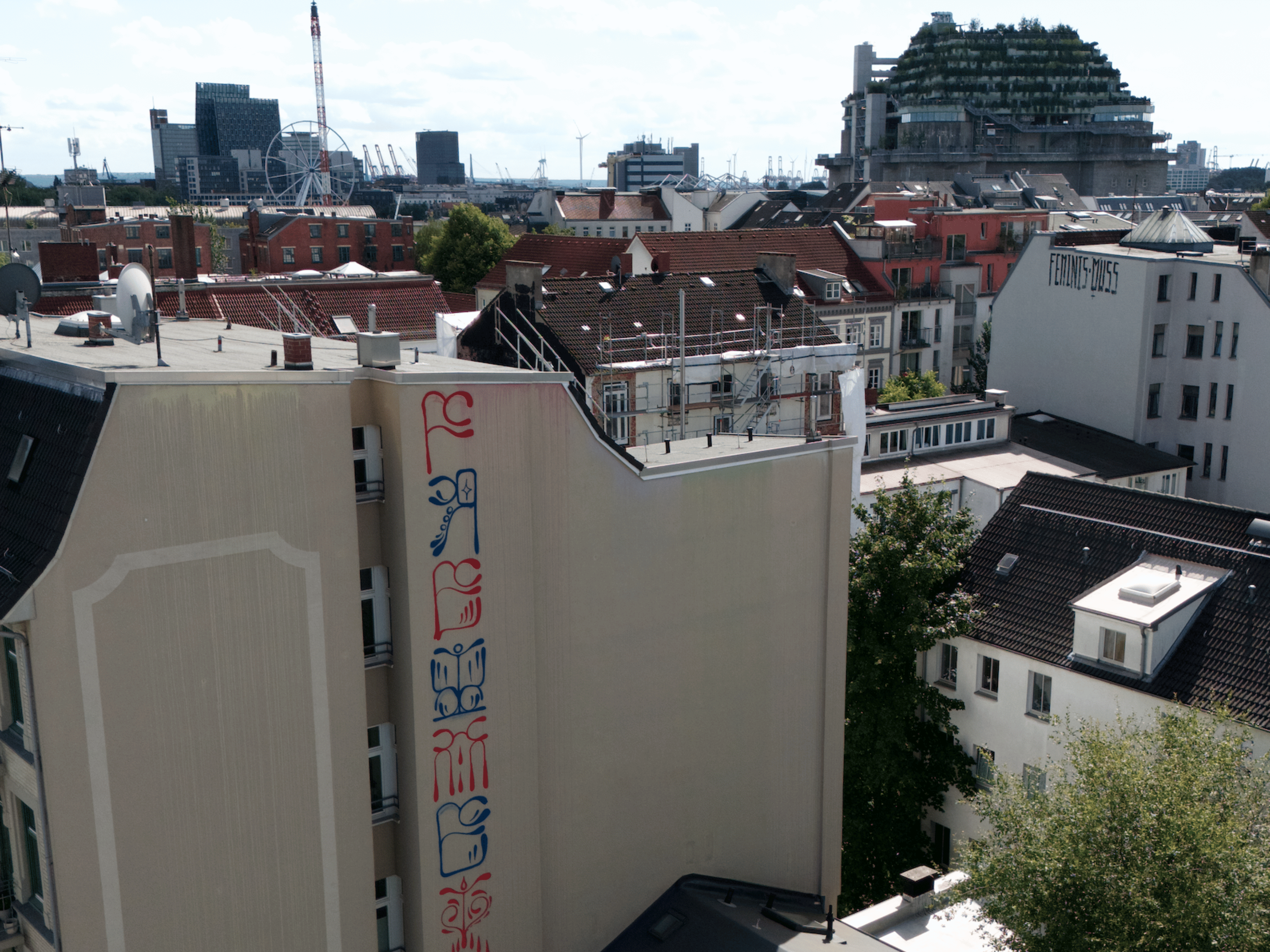 Street-Art-Wand mit buntem Graffiti von Paradox in der Schanze, Hamburg